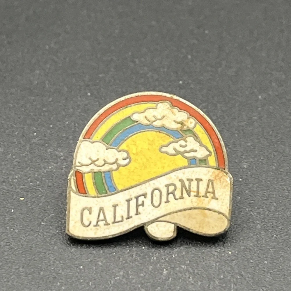 California Clouds Rainbow United States Of America‎ Lapel Hat Pin
